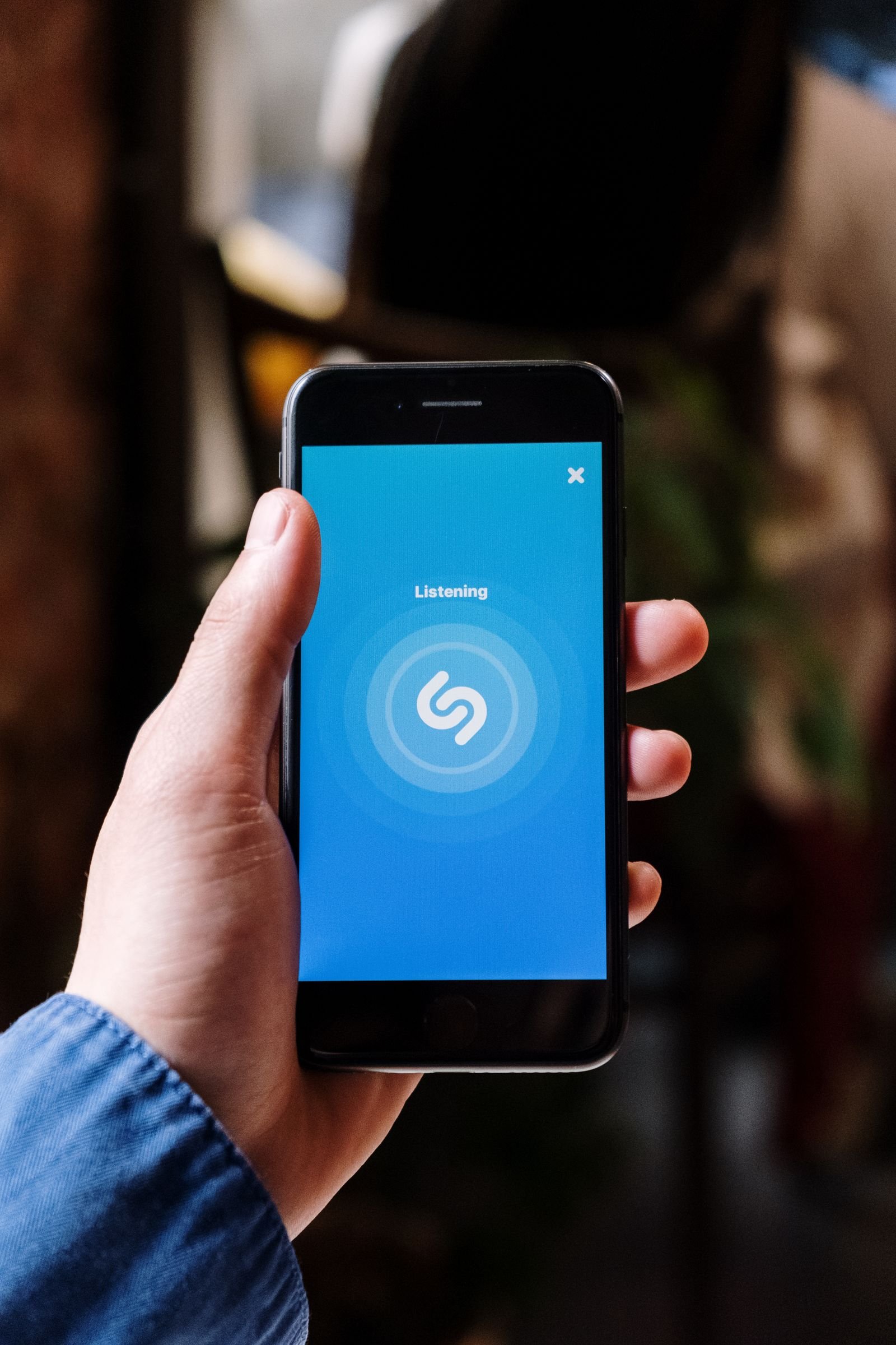 iPhone showing an audio app while setting up a screen recording with sound